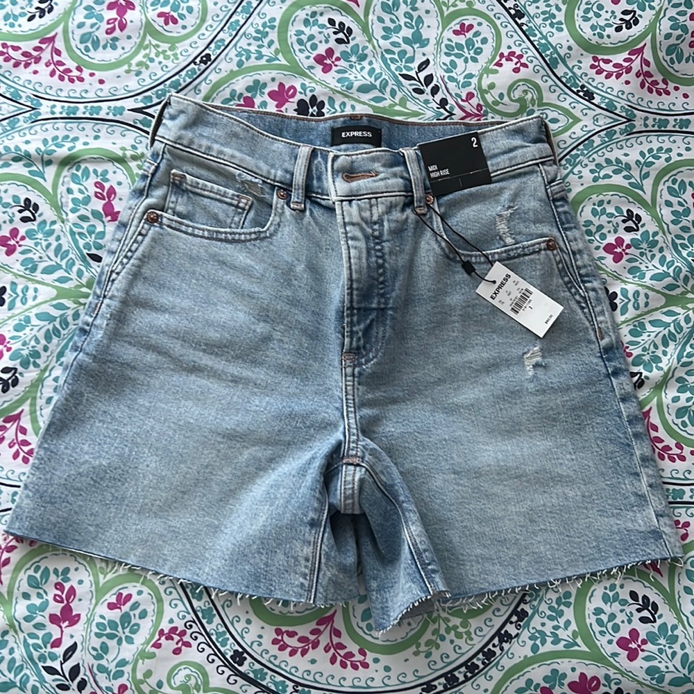 Express mid high rise Jean shorts